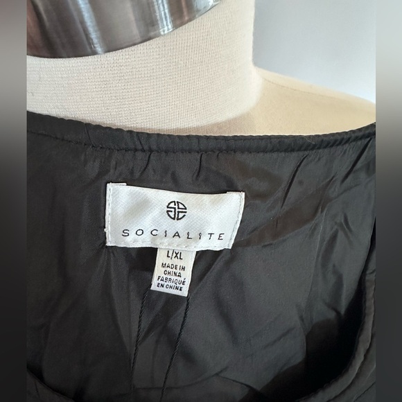 Socialite Quilted Light Weight Puffer Vest Black Womens L/XL NWTs - Picture 8 of 12